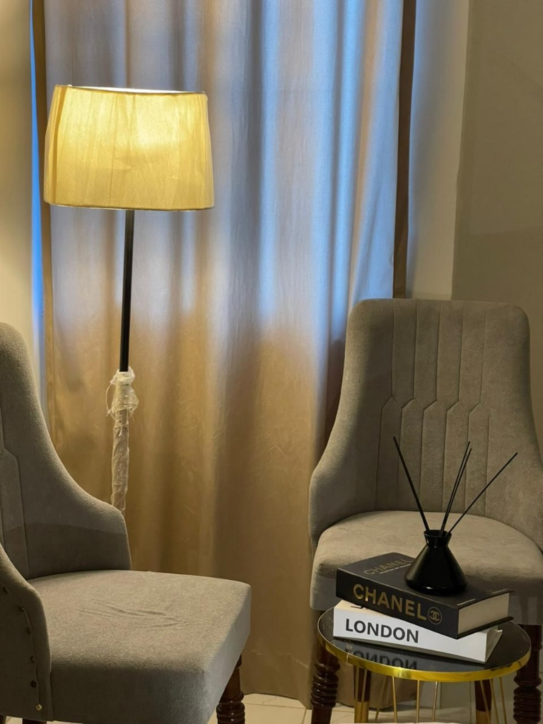Reading Nook & Lounge